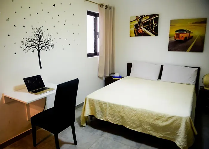 Modern And Homely Apartment In Marsaskala